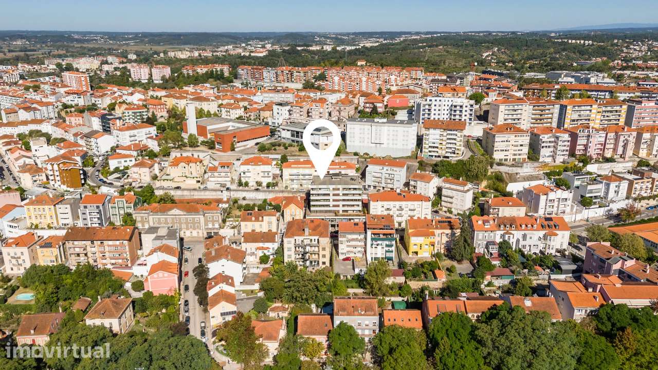 T6 com terraço de 150 m² em Celas - Grande imagem: 2/26