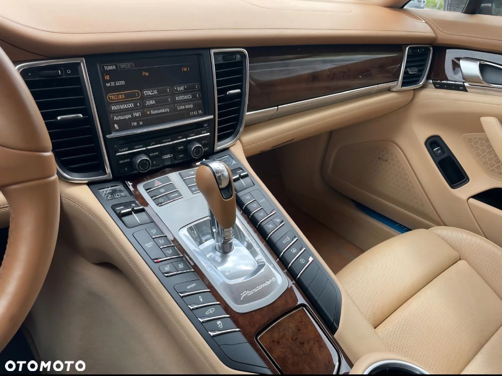 Porsche Panamera Turbo - 13