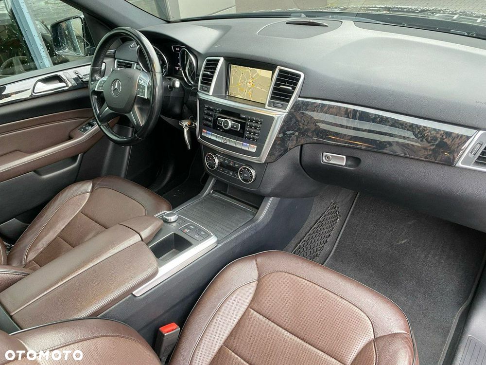 Mercedes-Benz ML - 14