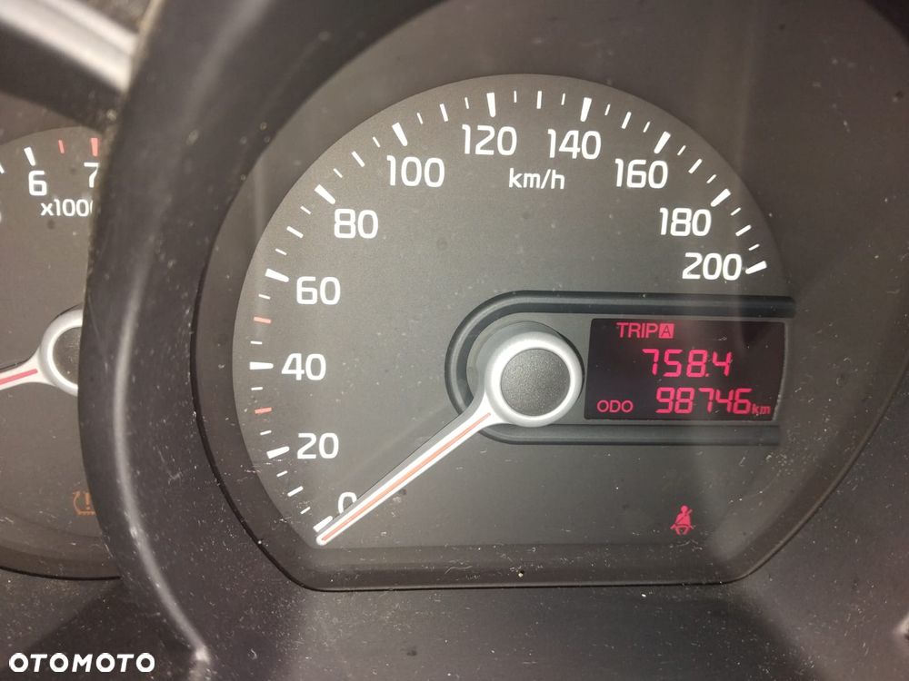 Kia Picanto 1.0 Dream Team Edition - 10