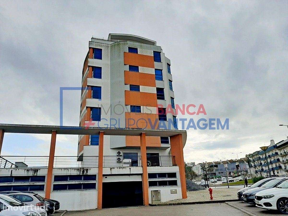 APARTAMENTO T3 SANTARÉM - Grande imagem: 2/19