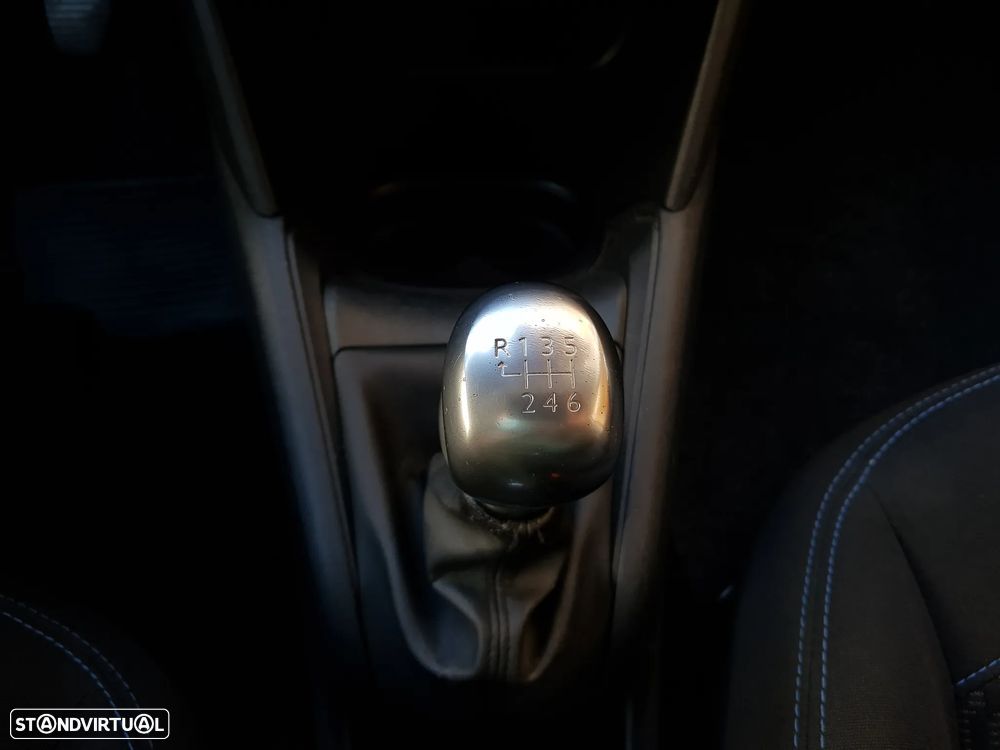 Peugeot 208 1.5 BlueHDi Signature - 18