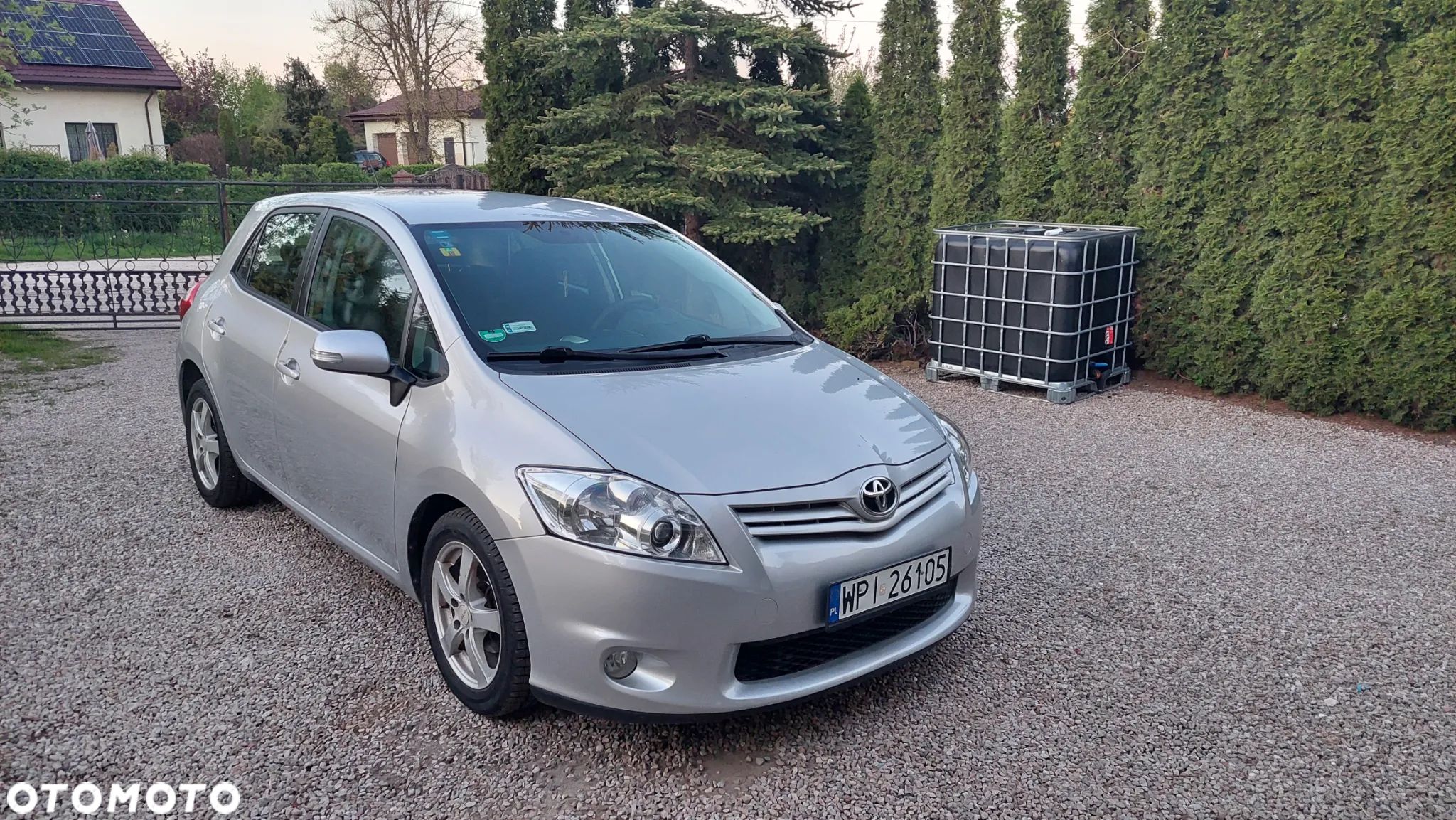 Toyota Auris - 1