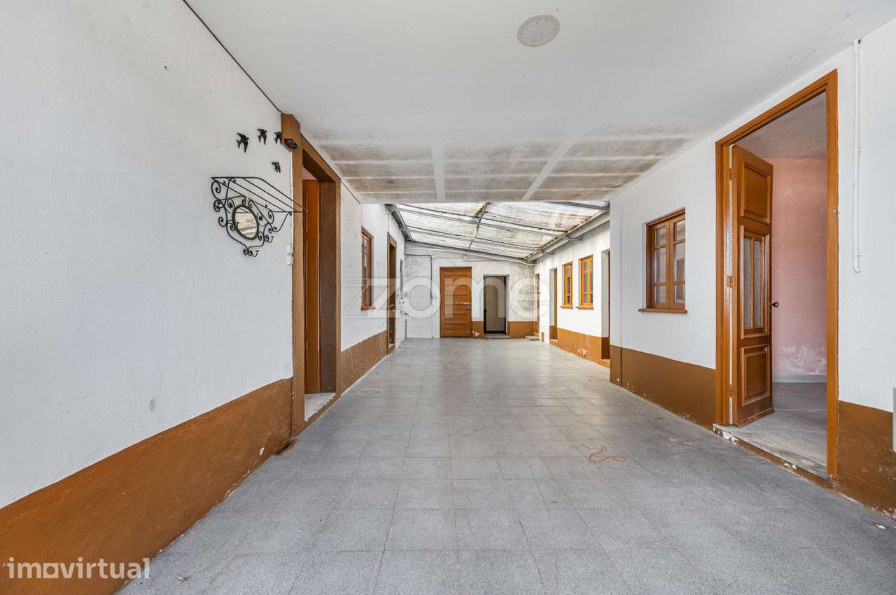 Moradia térrea com terreno de 1.677 m² em Anta, Espinho - Grande imagem: 4/30