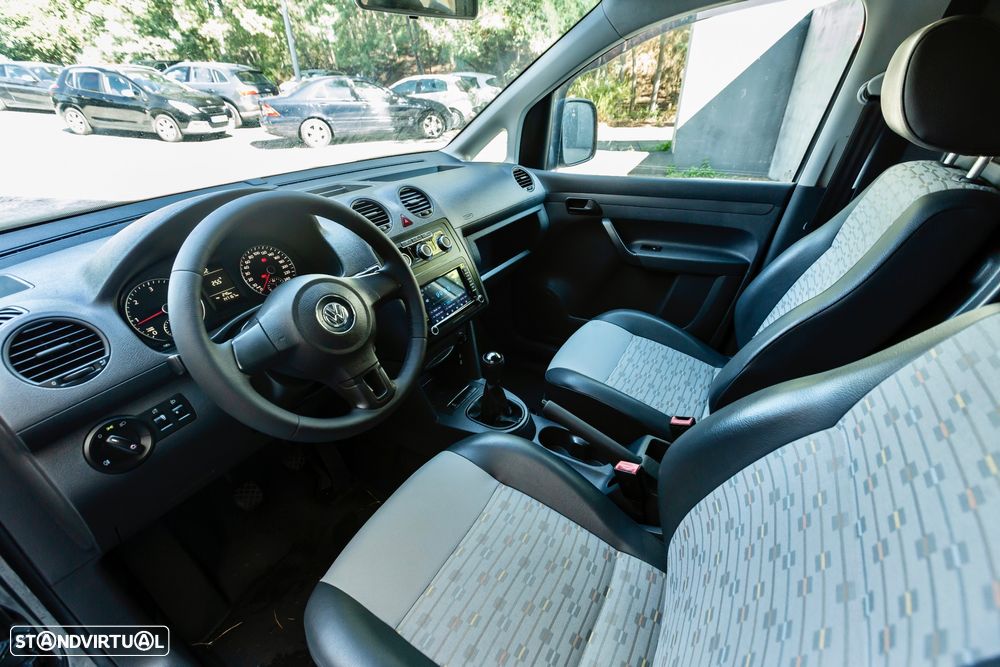 VW Caddy Maxi Exclusive - 11