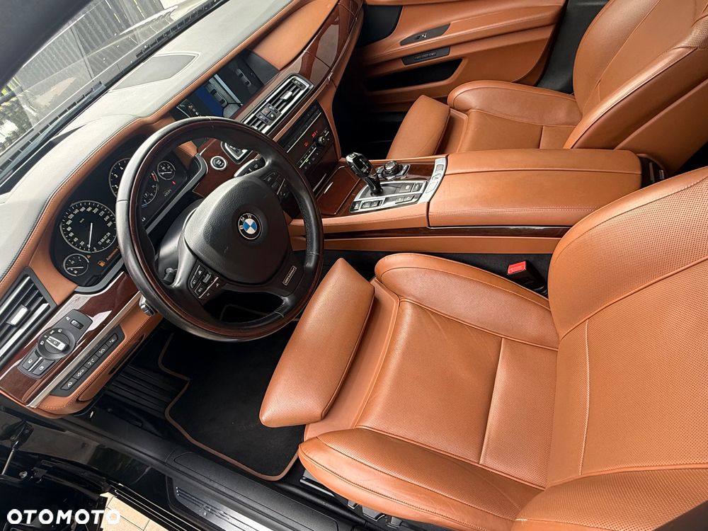 BMW Seria 7 760i - 5