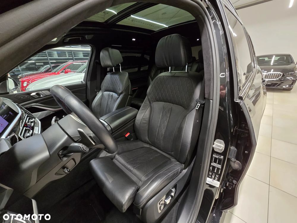BMW X7 M50d sport - 10