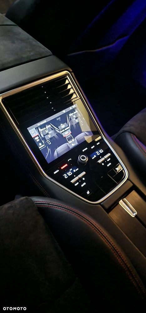 Porsche Panamera - 14