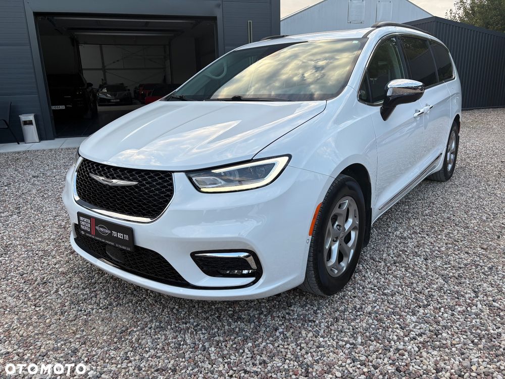 Chrysler Pacifica - 8
