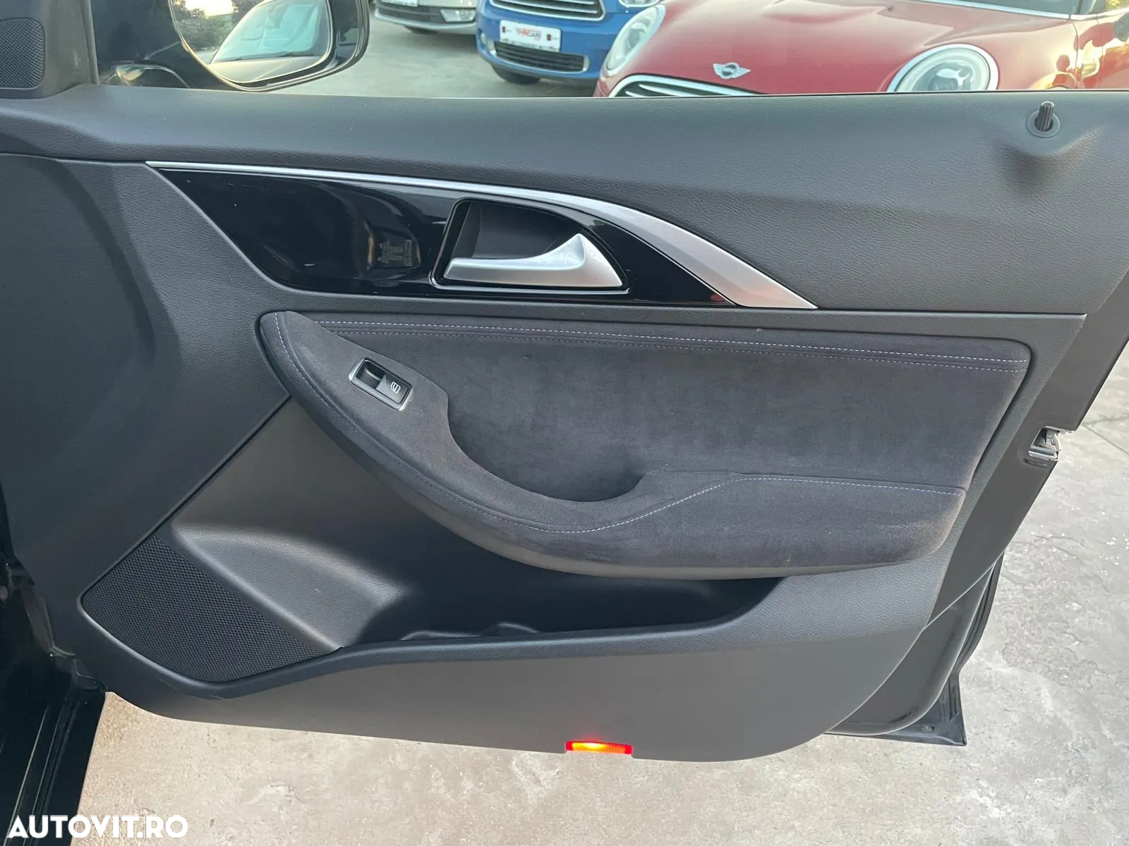Infiniti Q30 - 37