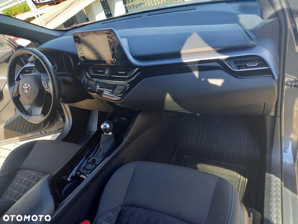 Toyota C-HR - 13