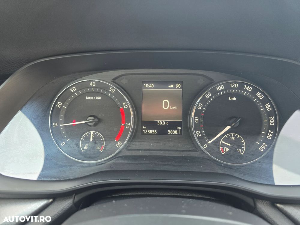 Skoda Octavia 1.5 TSI Ambition - 12