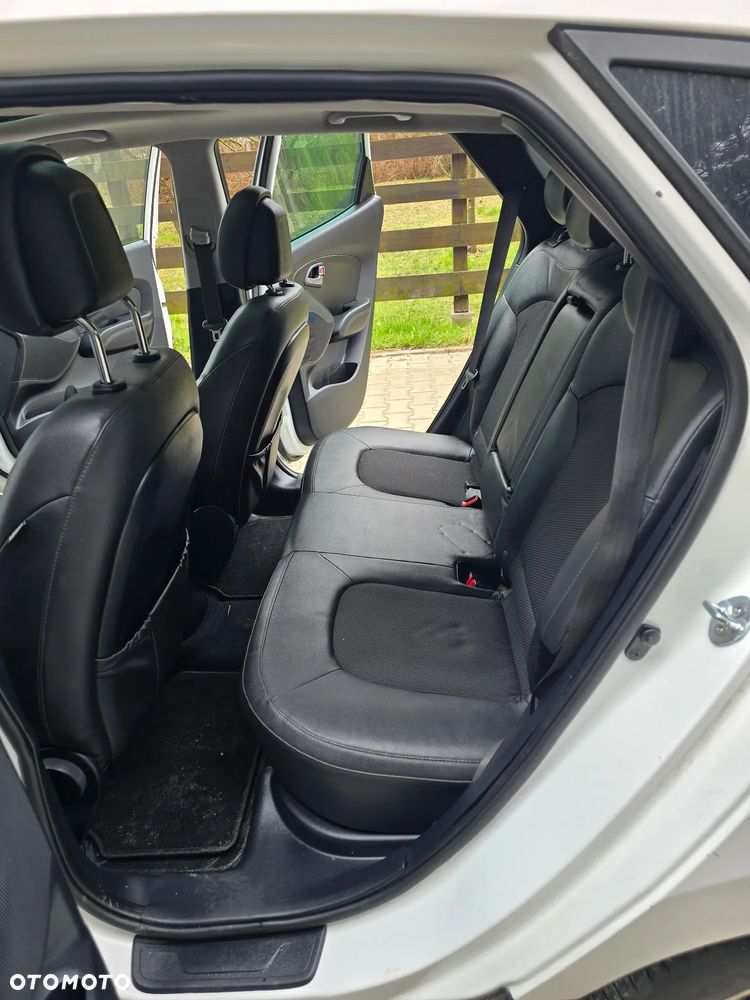 Hyundai ix35 1.7 CRDi Premium 2WD - 24