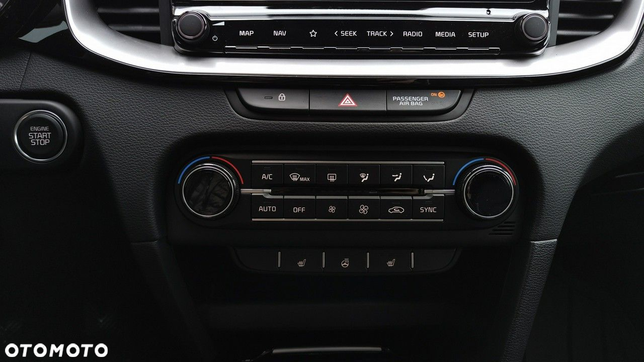 Kia Ceed - 19