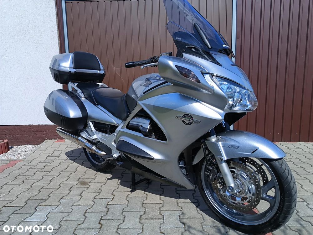 Honda ST