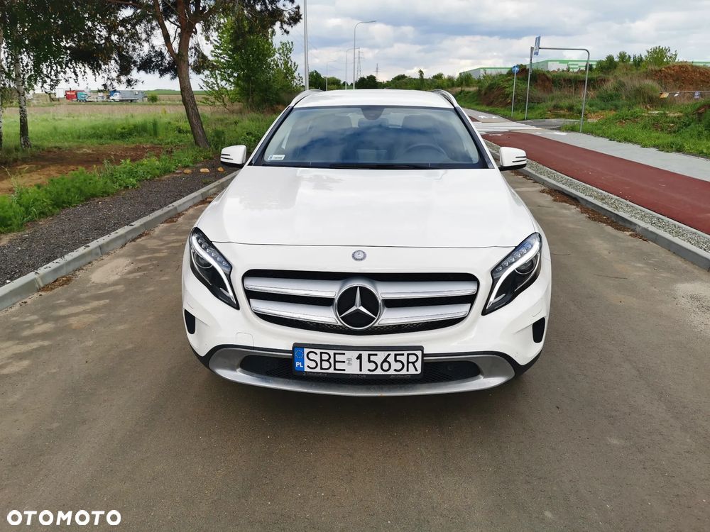 Mercedes-Benz GLA - 3