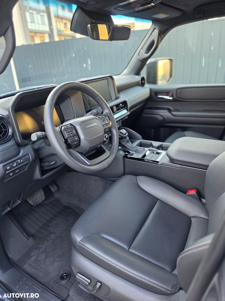 Toyota Land Cruiser 250 2.8l D-4D 204 CP A/T 7 locuri Executive - 7