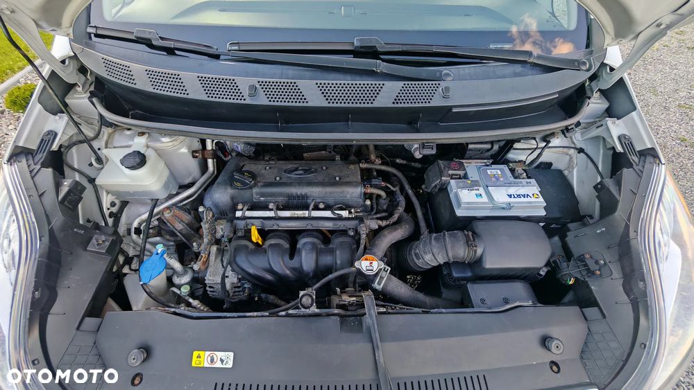 Hyundai ix20 1.6 Trend - 17