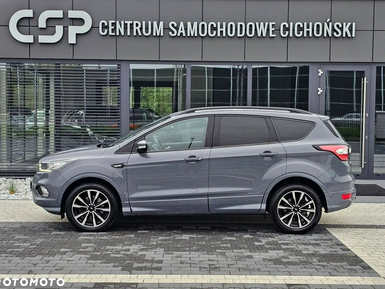 Ford Kuga 2.0 TDCi FWD ST-Line - 11