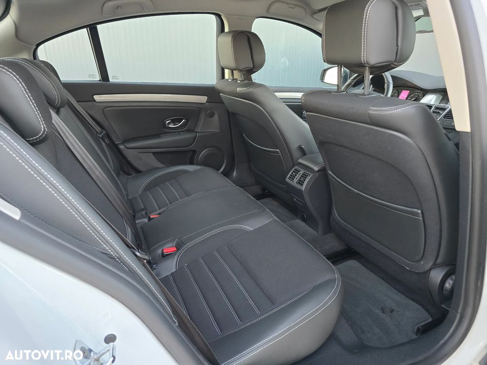 Renault Laguna dCi 110 FAP Limited - 9