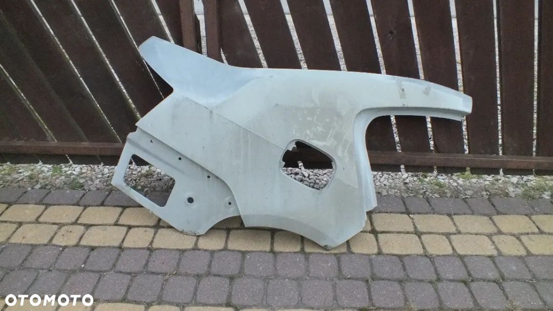 Błotnik tylny prawy Skoda Octavia III 5E0 - 1