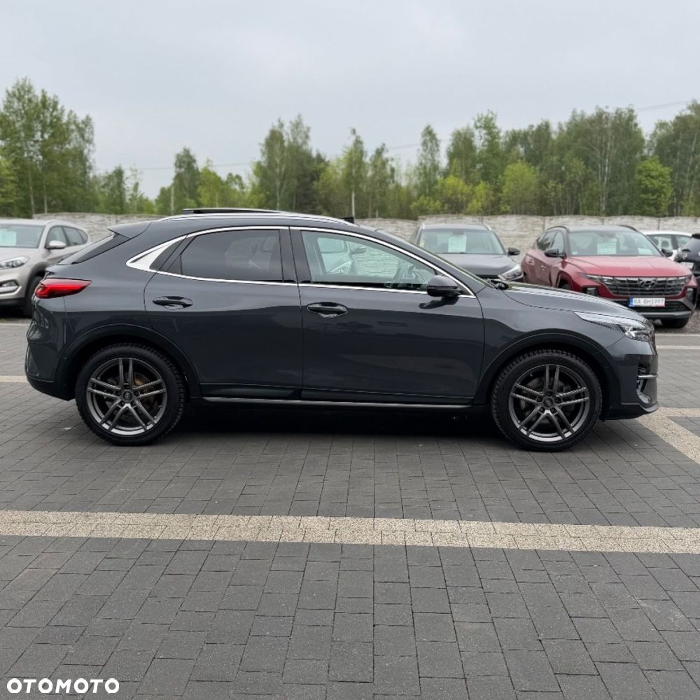 Kia XCeed - 12