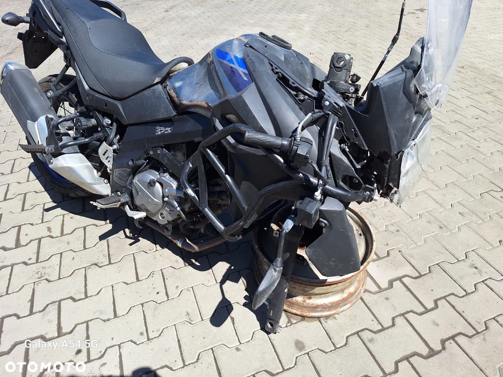 Suzuki V-STROM - 2