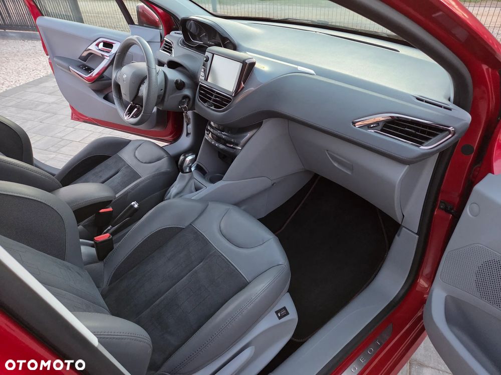 Peugeot 208 - 21