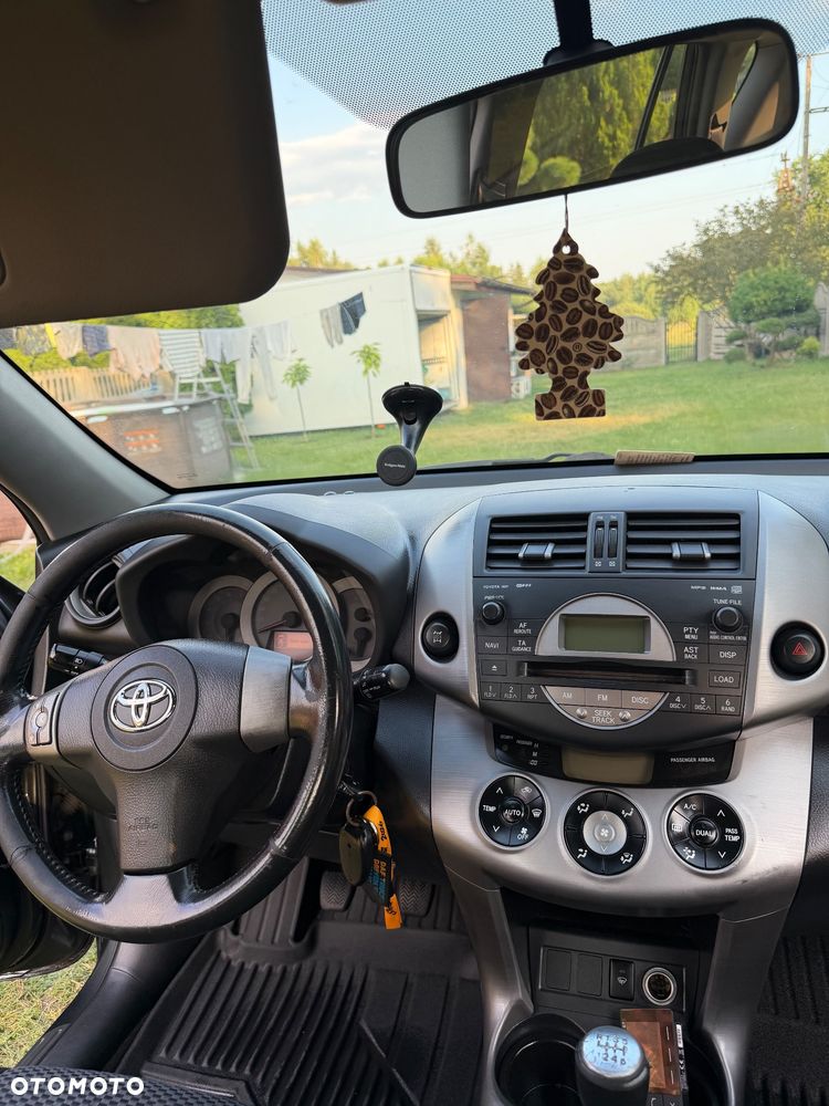 Toyota RAV4 - 12