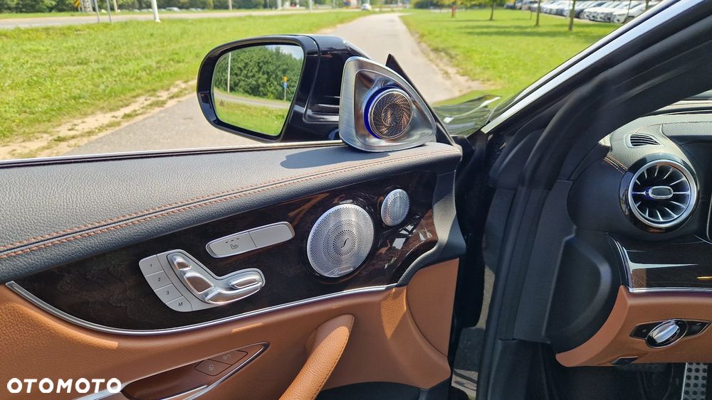 Mercedes-Benz Klasa E 220 d Coupe 4-Matic AMG - 19