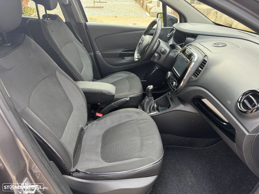 Renault Captur 0.9 TCE Exclusive - 11