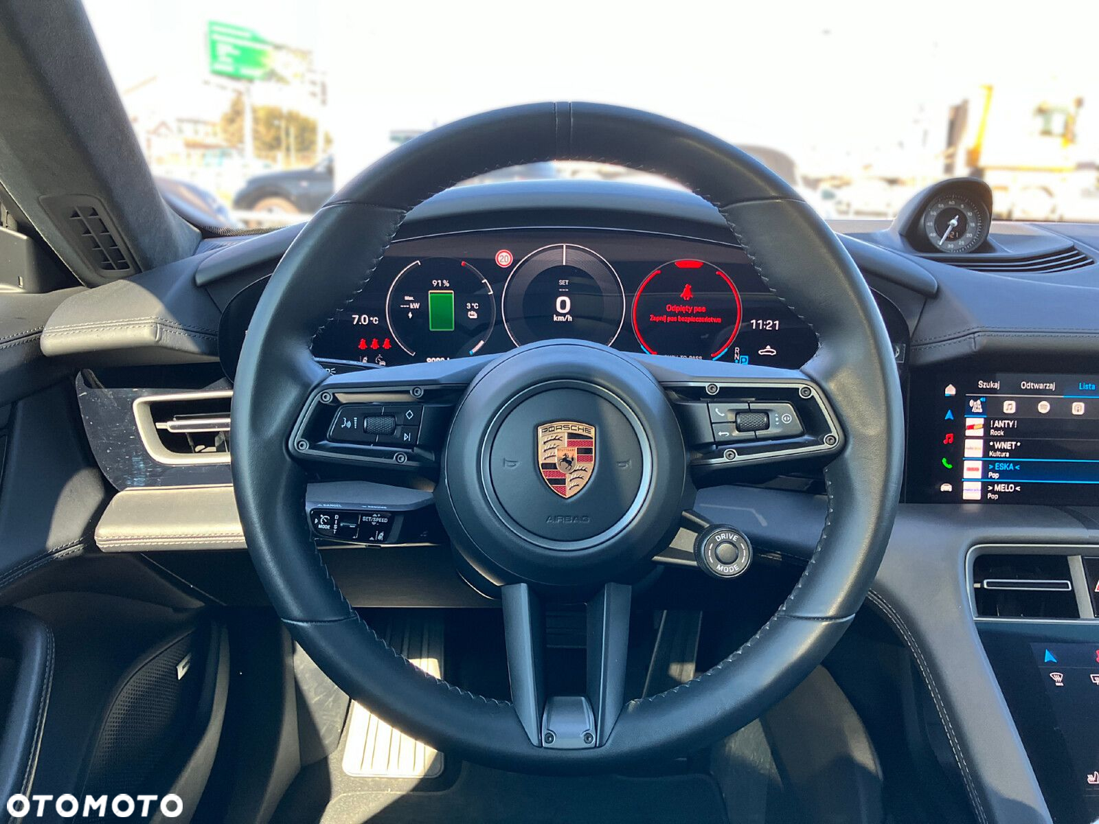 Porsche Taycan - 30