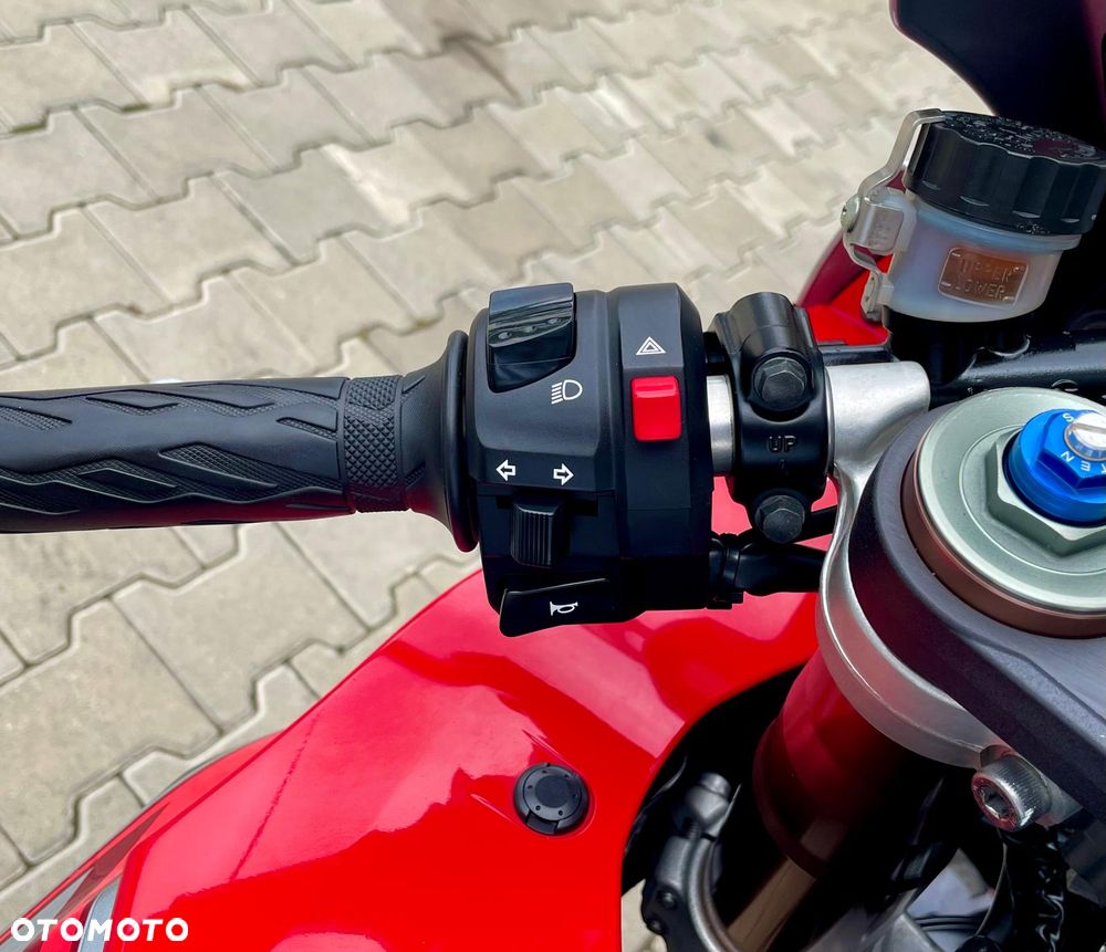 Suzuki GSX-R - 19