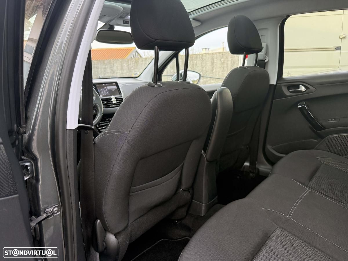 Peugeot 208 1.6 BlueHDi Allure - 18