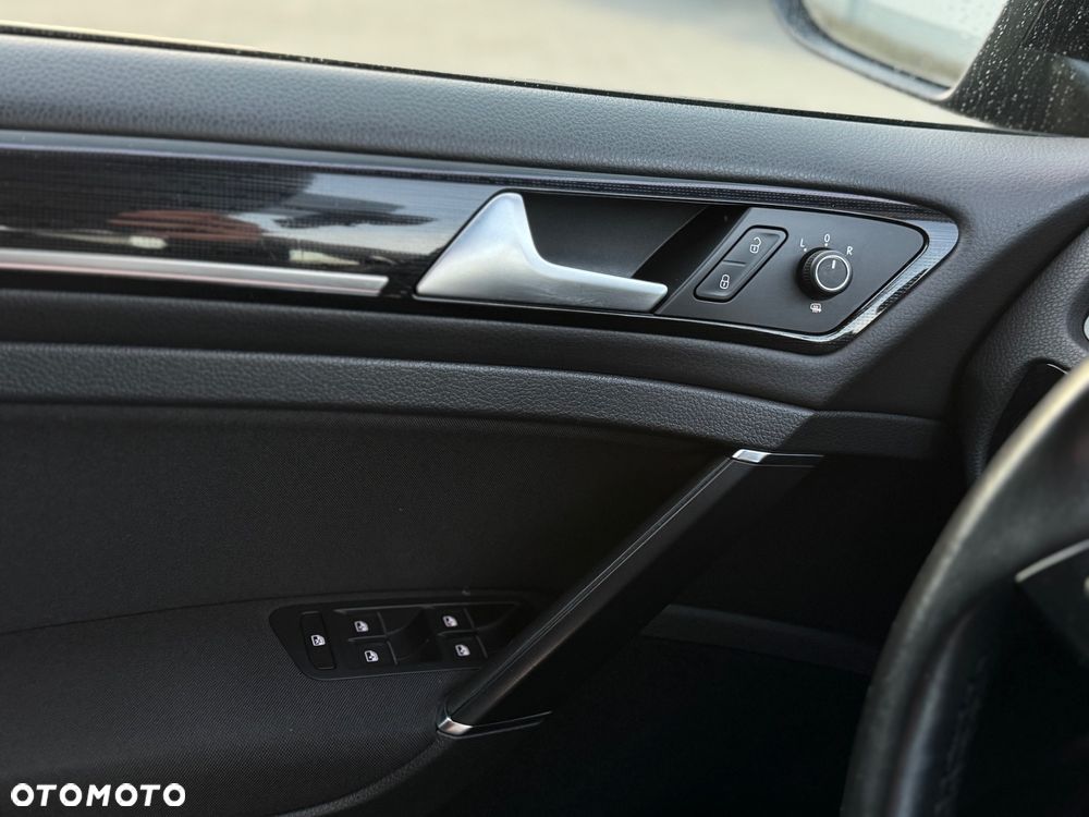 Volkswagen Golf 2.0 BlueTDI DSG Highline - 12