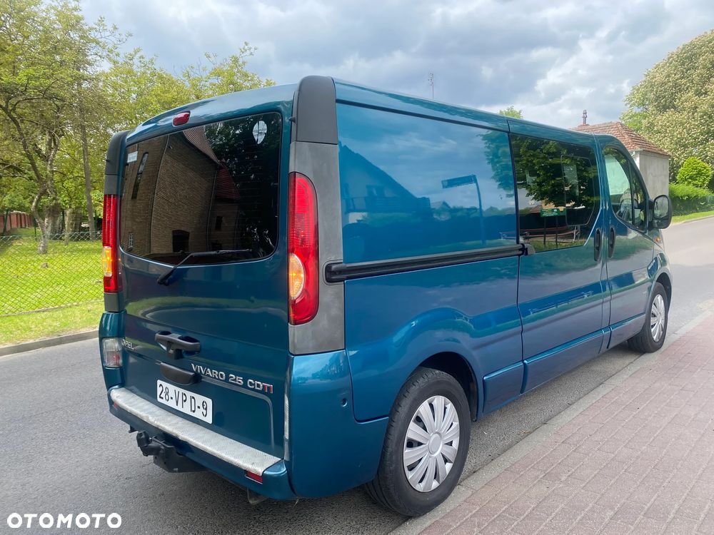 Opel Vivaro - 11