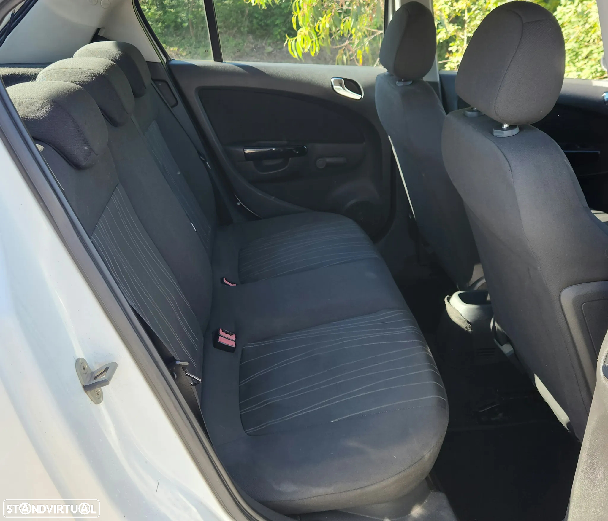 Opel Corsa 1.3 CDTi Enjoy EcoFLEX - 8