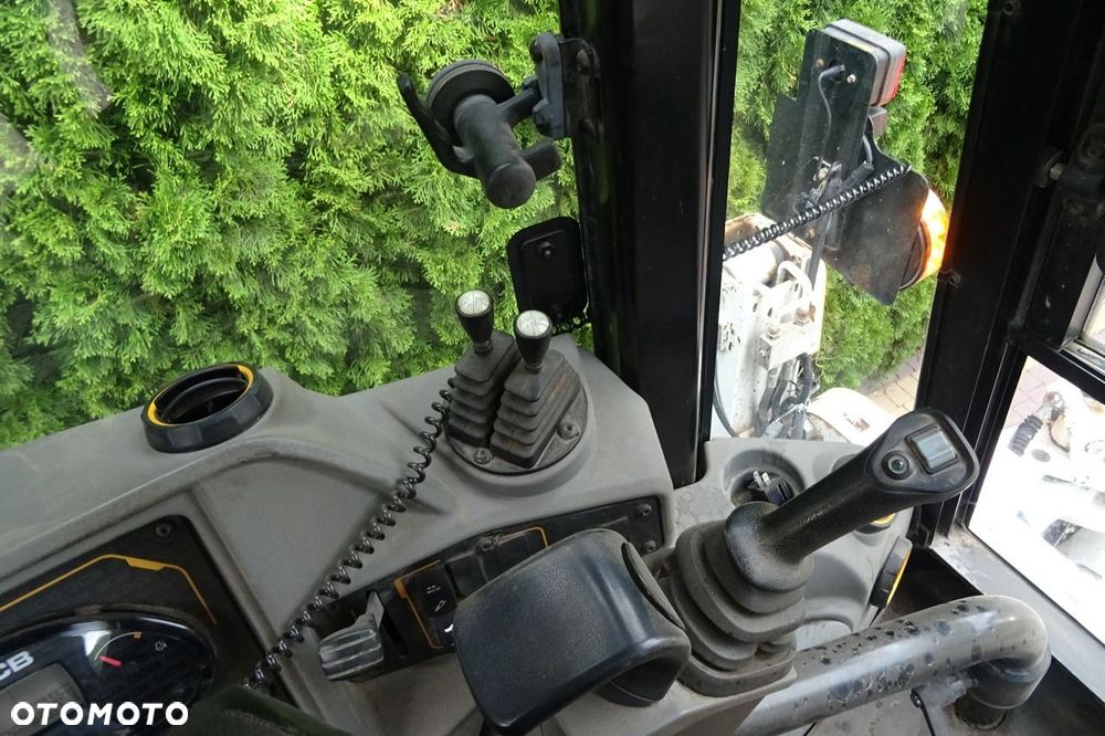 JCB 2CX 3CX - 29