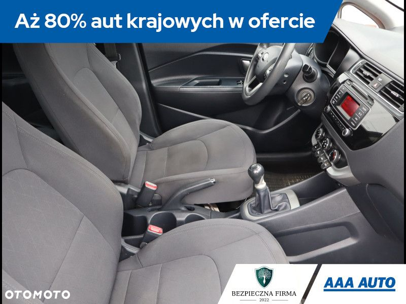 Kia Rio - 10