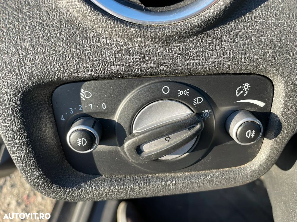 Ford Fiesta 1.0 EcoBoost Titanium - 11