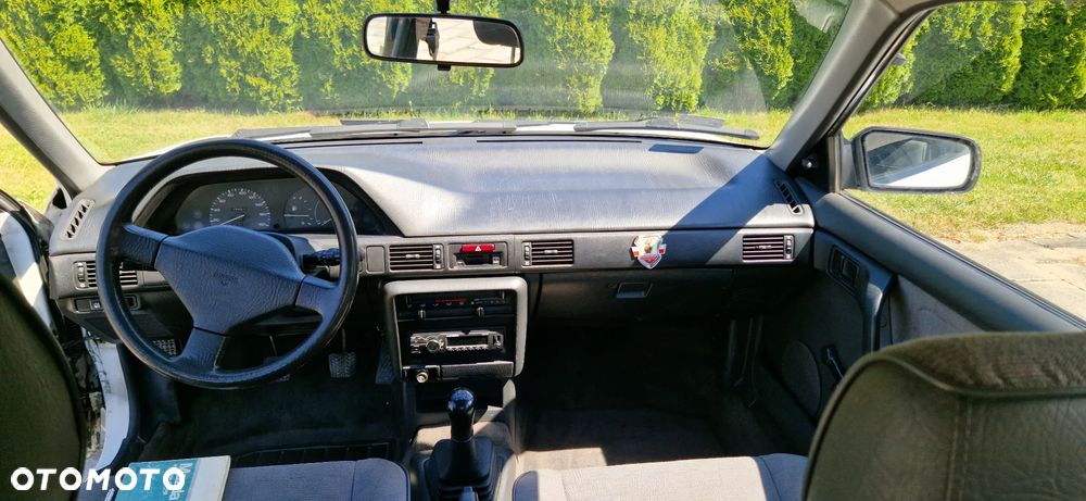 Mazda 323 1.7 D GLX - 13
