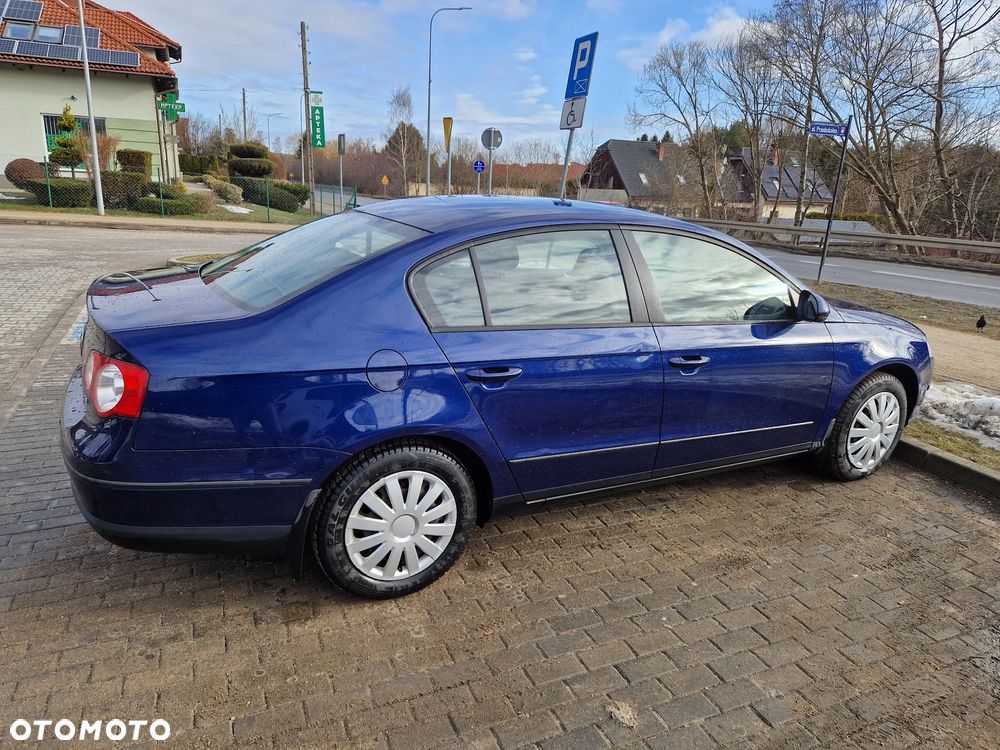 Volkswagen Passat - 3