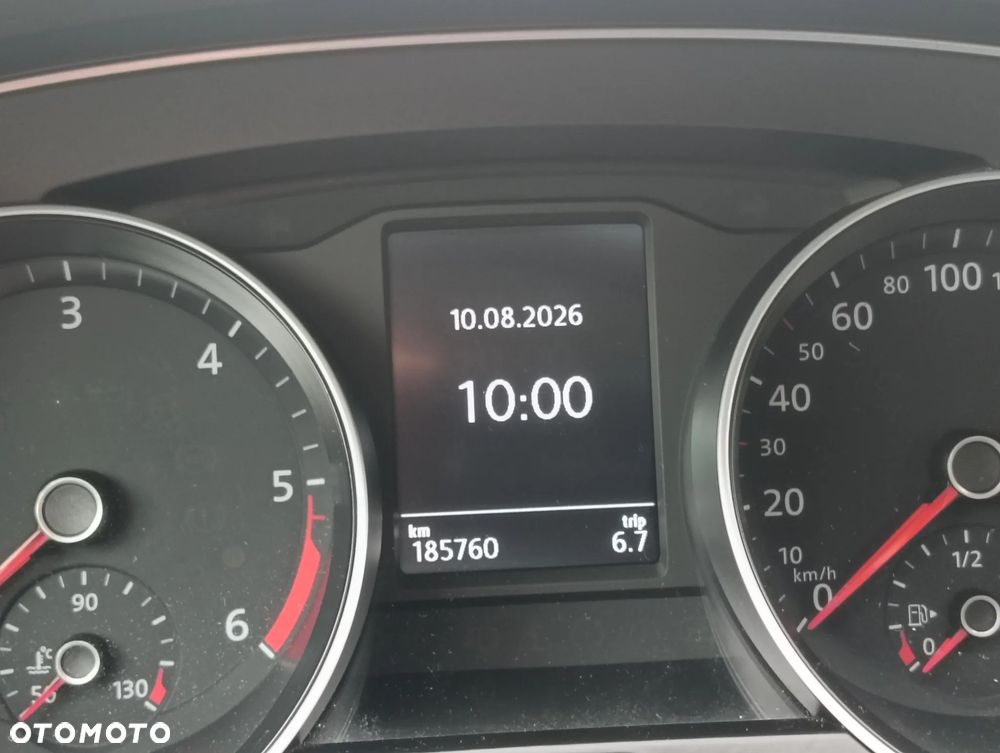Volkswagen Passat 1.6 TDI BMT Comfortline - 12