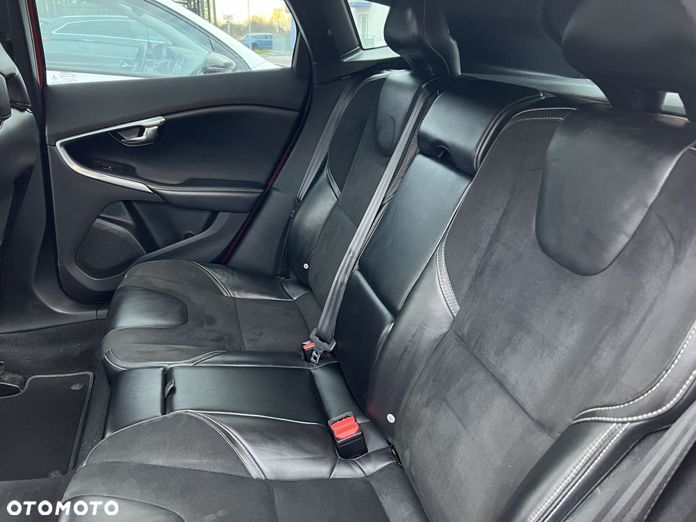 Volvo V40 D2 Drive-E R-Design Momentum - 13