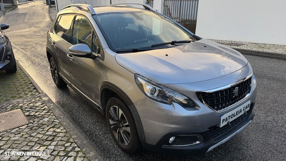 Peugeot 2008 1.2 PureTech Allure EAT6 - 28