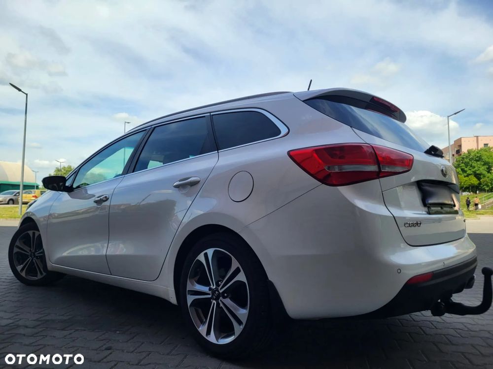 Kia Ceed 1.6 CRDi 136 DCT ISG SW GT Line - 6