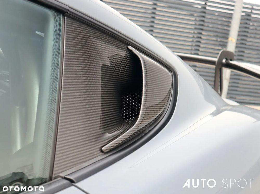 Porsche 718 Cayman GT4 RS - 24