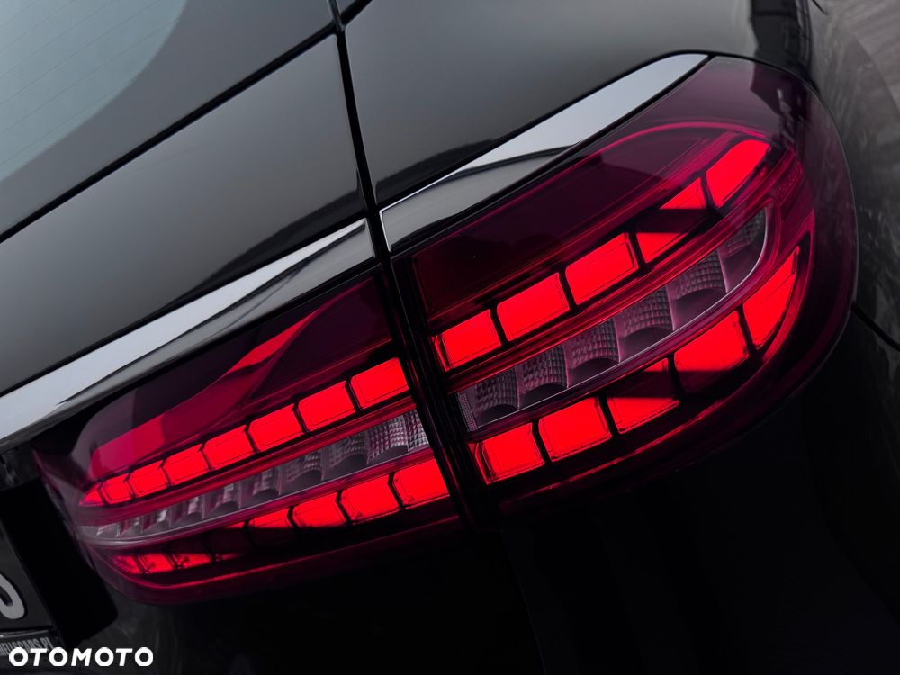 Mercedes-Benz Klasa E 200 9G-TRONIC Exclusive - 18