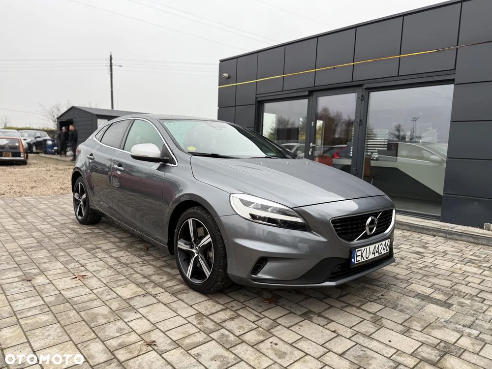 Volvo V40 D3 Drive-E R-Design Momentum - 9