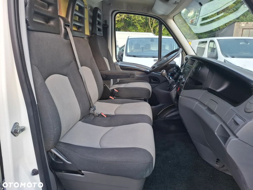 Iveco Daily 35S13 L2H2 ŚREDNIAK Klima HAK 3500KG - 22